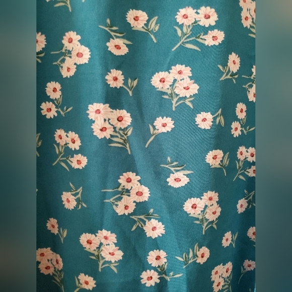 SHEIN Sleevless Floral Daisy Dress - Picture 5 of 9